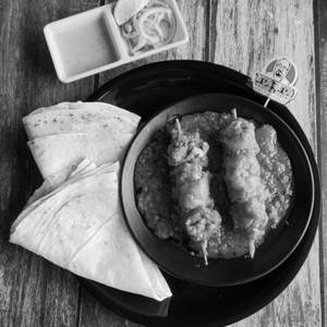 Kathi Kabab + 2 Rumali