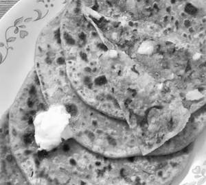 Aloo Methi Paratha