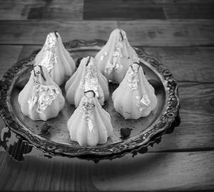 Khoya Modak