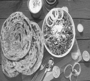 1 Paneer Bhurji [250 Ml] with 2 laccha Paratha and Veg Raita