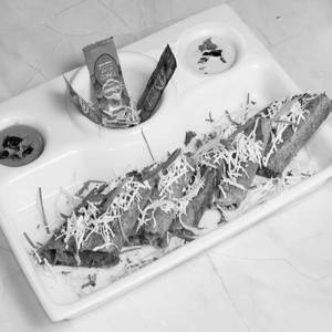 Schezwan Dosa With Chutney