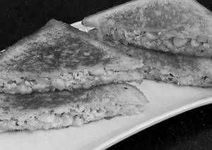 Cheese corn sandwich