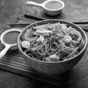 Egg chicken chowmin