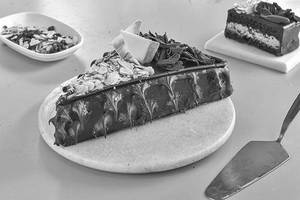 Eggless Angels Belgian Evasion Cake [1/2 Kg]