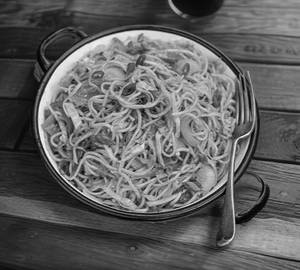 Egg noodles [half]