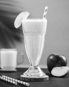 Apple Milkshake