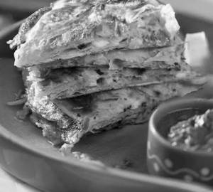 CHICKEN MUGLAI PARATHA