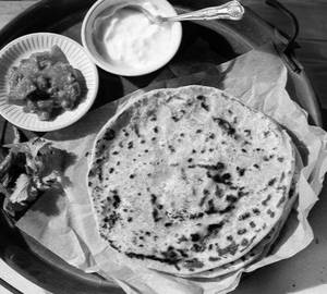 2 aaloo parantha