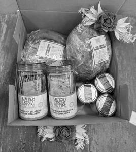 Bread Basket With Dips