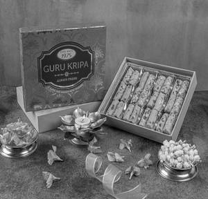 Kaju Pistachio Rolls