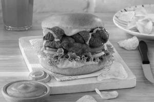 Crisp Cross Chicken Burger