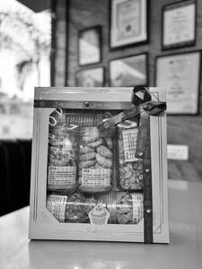 See Through Treat Box