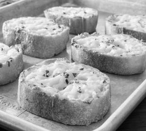 Cheeselicious Garlic Bread