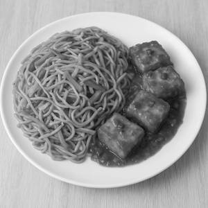 Veg Chowmein [Half] With Chilli Paneer [3 Pieces]