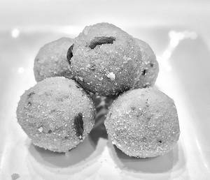 Churma Ladu 5 Pcs