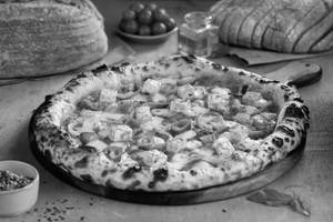 Makhni Paneer Pizza