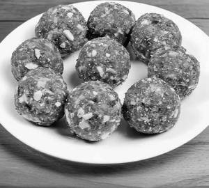 Dry Fruit Laddu