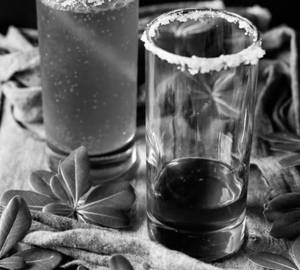 Blue lagoon mojito