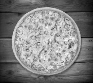 Paneer onion pizza 7 inch 