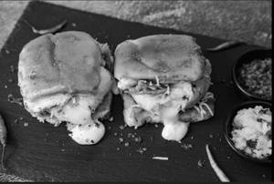Crunchy Vada Pav With Cheese