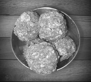 Healthy Churma Laddu 4 [Pieces]