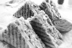 Veg.grield Club Sanwich