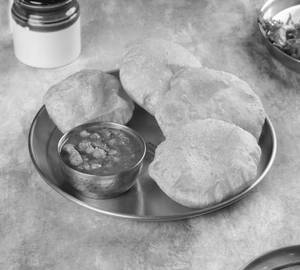 Poori (4 Pcs) + Chole