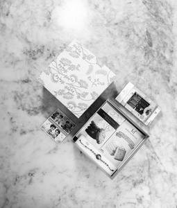 Small Floral Box Off White