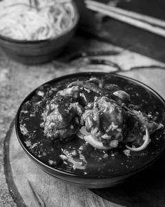 Chilly Chicken ( Semi Gravy)