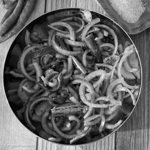 Onion salad