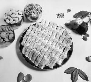 Khoya Roll 