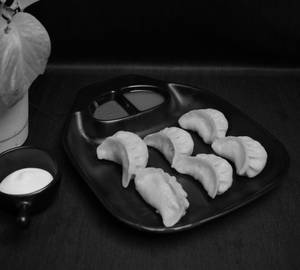 Veg steam momos