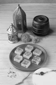 Khowa Pista Burfi [Per Kg]