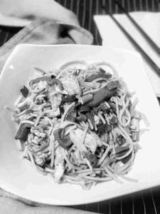 Chicken Hakka Noodles