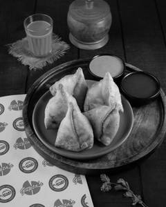 Samosa With Chutney [per Pc.]
