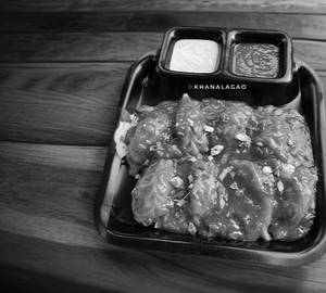 295 Paneer Gravy Momos