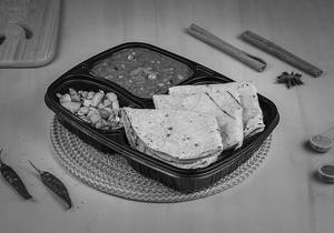 Chicken Keema With 3 Multigrain  Phulka