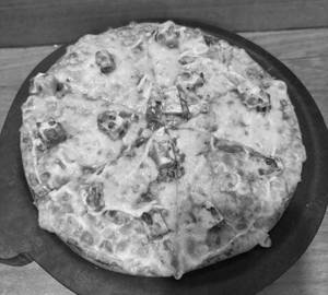Paneer Makhani Pizza