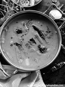 Arachivitta Onion Sambar