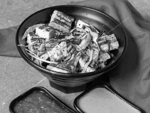 Grilled Paneer Salad