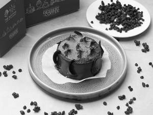 Dutch Truffle Bento Cake