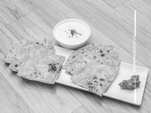 Gobi Paratha With Curd (Seasonable) 1 Pc