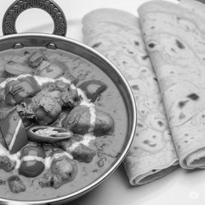 Kadhai Chaap With 2 Rumali Rotis