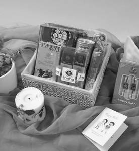 Gift Hamper-R1