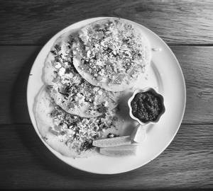 Paneer Uttapam