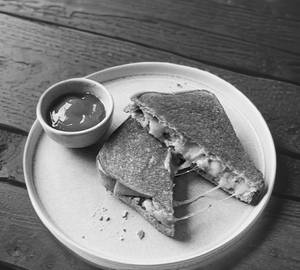 Masala Cheese Grilled Sandwich