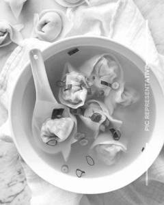 Chicken wanton soup 6pcs