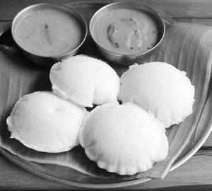 Idli (2pc)With Sambar
