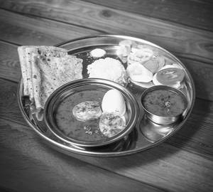 Egg thali