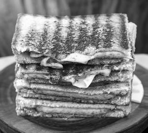 Cheese Chutney Grilled Sandwich